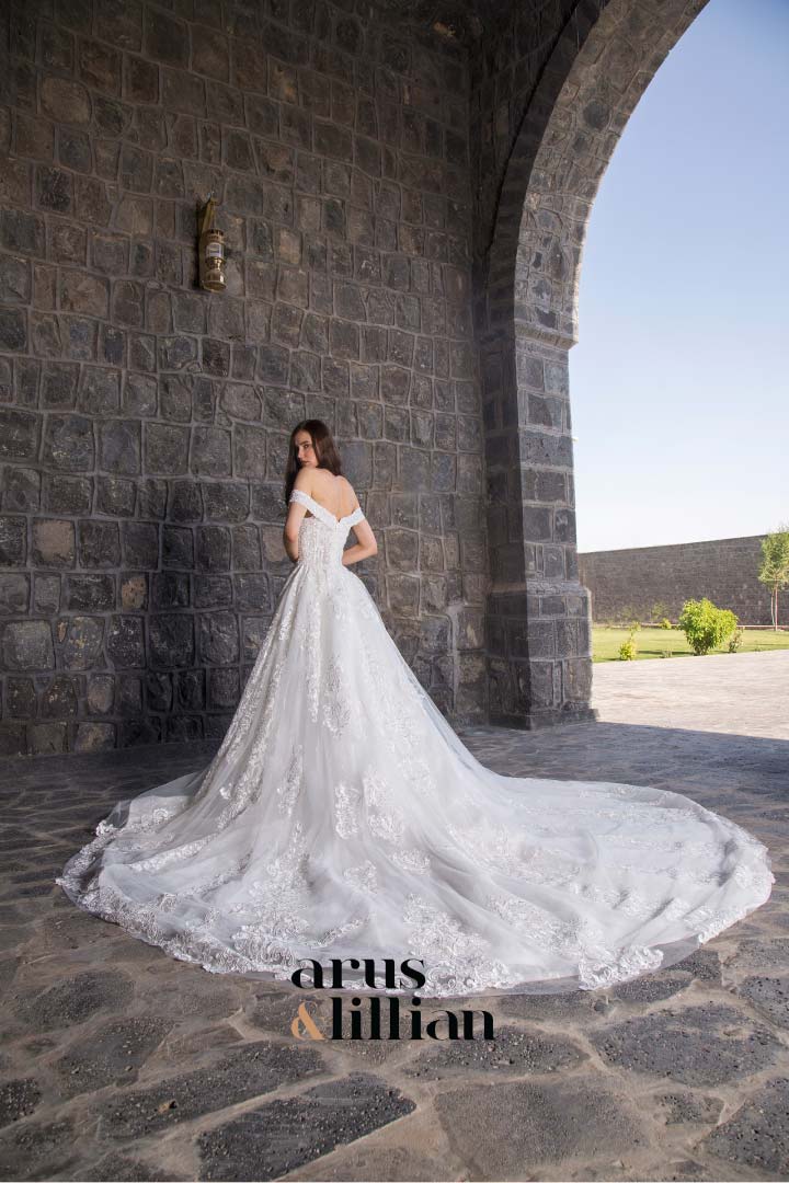 ثوب عروس فستان زفاف arus and lillian 20126 -1 